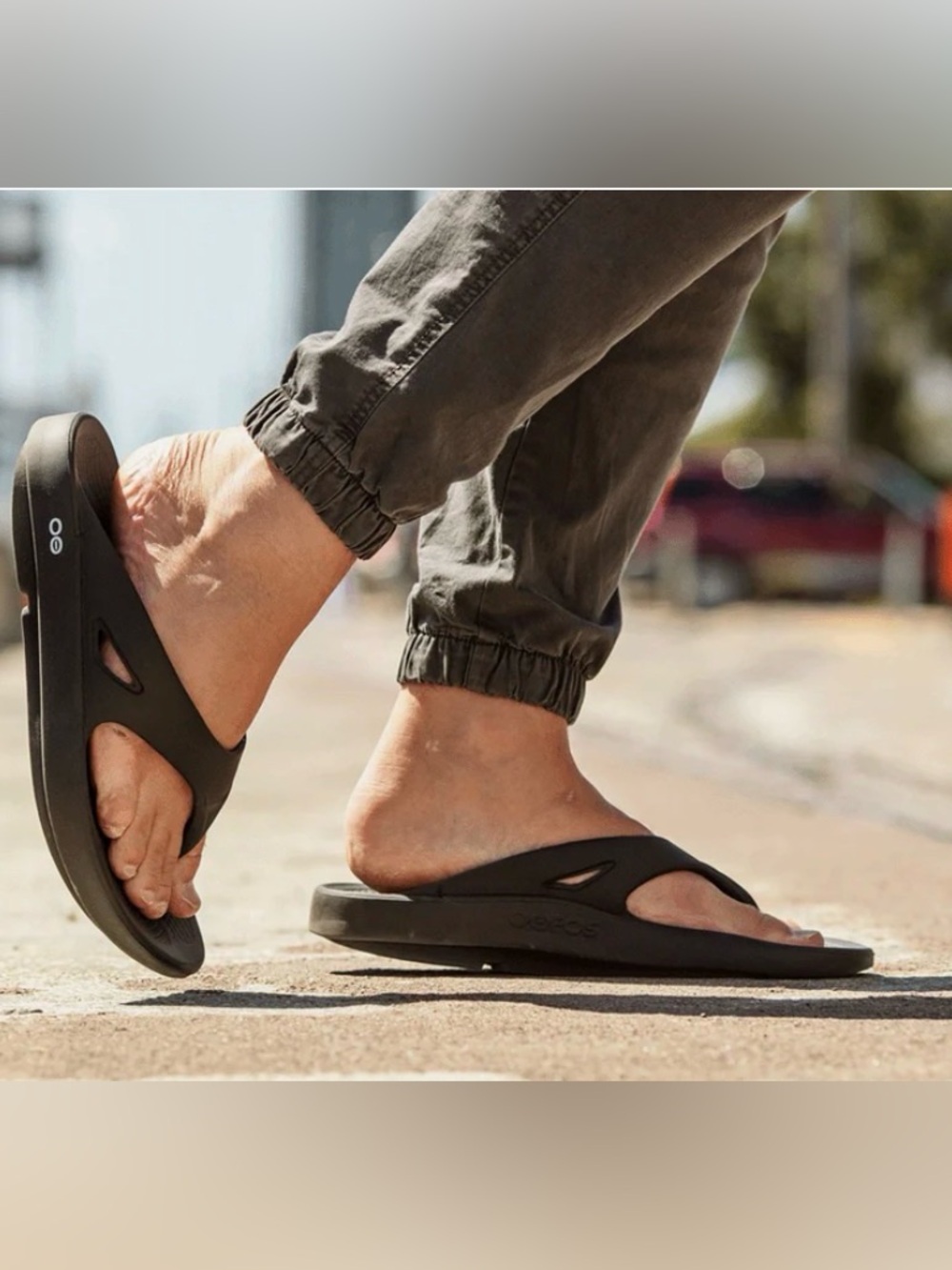 Oofos Men’s Black Recovery Flip Sandals Size 11 NEW NWT